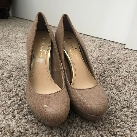 JESSICA SIMPSON TAN HEELS - Picture 3 of 4